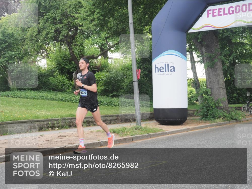 29.06.2025 - hella hamburg halbmarathon KatJ http://msf.ph/oto/8265982 29.06.2025 10:05:34 Zwischen KM18-KM19  meine-sportfotos.de