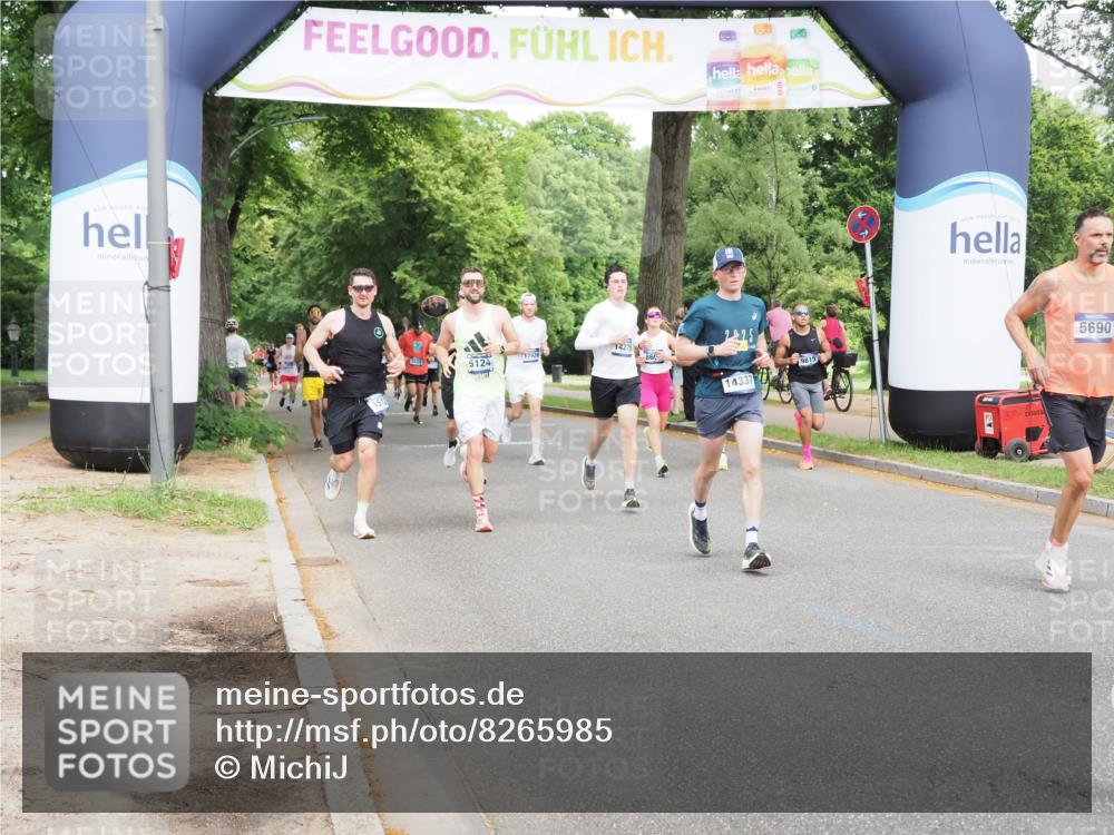 29.06.2025 - hella hamburg halbmarathon MichiJ http://msf.ph/oto/8265985 29.06.2025 10:30:35 Zwischen KM18-KM19 1512, 1903, 5124, 5690, 6639, 7105, 7363, 8359, 12098, 12588, 14811, 15255, 15328, 15846, 16507, 17032, 17159, 17637, 18509 meine-sportfotos.de