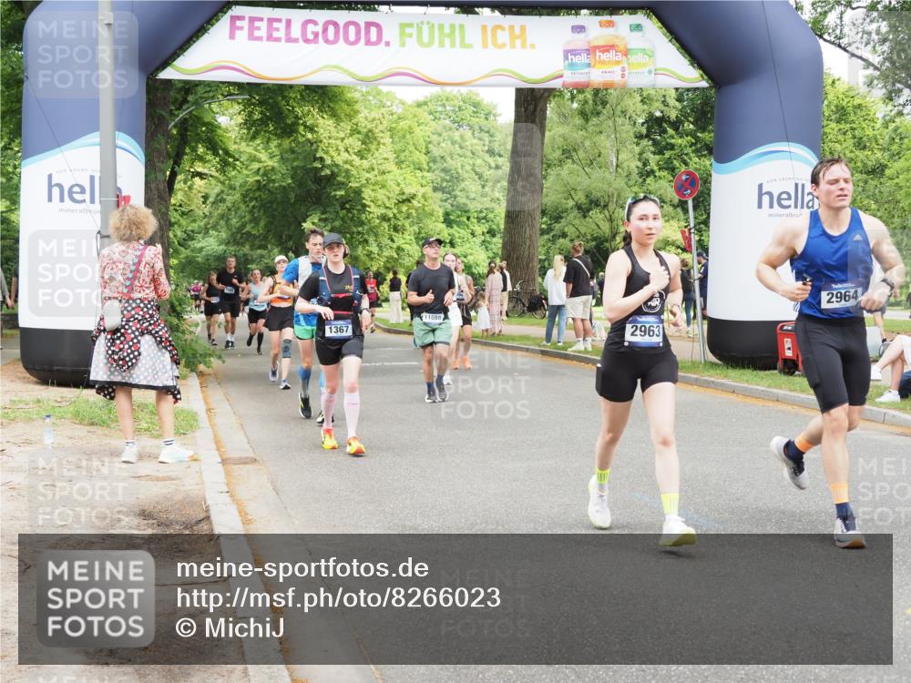 29.06.2025 - hella hamburg halbmarathon MichiJ http://msf.ph/oto/8266023 29.06.2025 10:54:32 Zwischen KM18-KM19 2963, 2964, 4014, 5363, 9967, 11088, 11355, 11641, 16824, 16976, 17062 meine-sportfotos.de