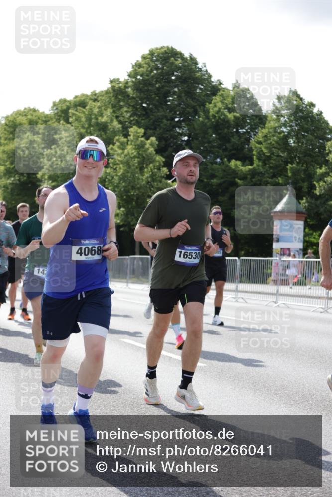 29.06.2025 - hella hamburg halbmarathon Jannik Wohlers http://msf.ph/oto/8266041 29.06.2025 10:00:48 Lombardsbrücke 1130, 1387, 1420, 1726, 2006, 2091, 2354, 2363, 2490, 2936, 3625, 4068, 4238, 4249, 4319, 4370, 0000, 6487, 6531, 6591, 6835, 6924, 7658, 7846, 8045, 8046, 9932, 10188, 10383, 10576, 11465, 11937, 12196, 12206, 12261, 13287, 13516, 15083, 15240, 15527, 15726, 15838, 16401, 16517, 16530, 16594, 16602, 16786, 17387, 17543, 17739, 18029, 18327, 18355, 18452, 18759, 18796, 18833, 19002, 19003 meine-sportfotos.de