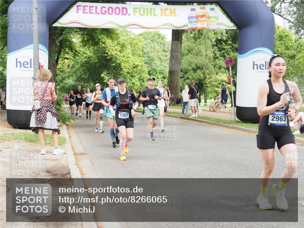 29.06.2025 - hella hamburg halbmarathon MichiJ http://msf.ph/oto/8266065 29.06.2025 10:54:33 Zwischen KM18-KM19 1367, 2963, 2964, 4014, 5363, 9967, 11088, 11355, 11641, 16824, 16976, 17062 meine-sportfotos.de
