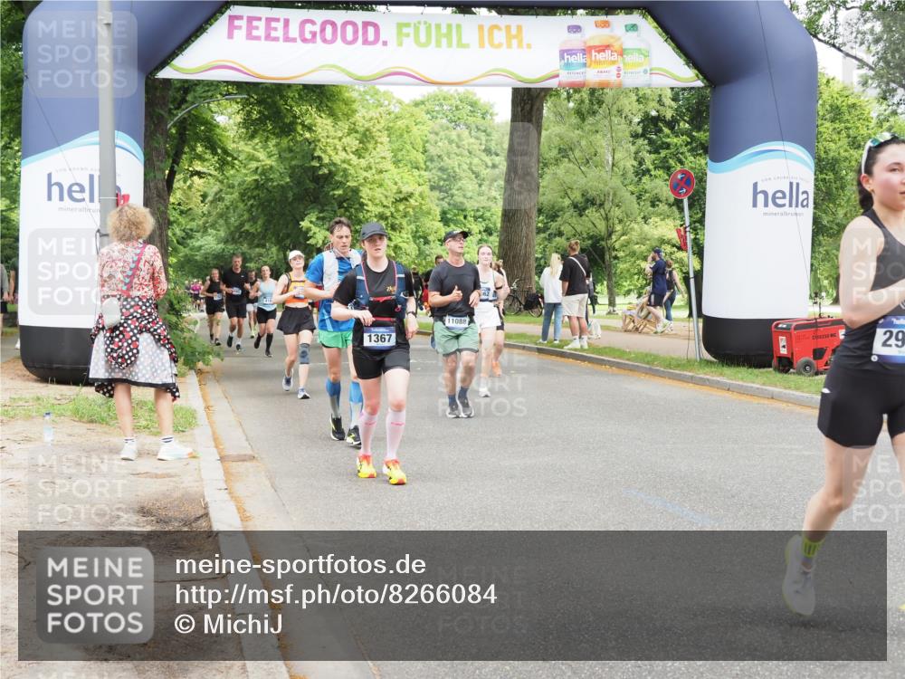 29.06.2025 - hella hamburg halbmarathon MichiJ http://msf.ph/oto/8266084 29.06.2025 10:54:33 Zwischen KM18-KM19 1367, 2963, 2964, 4014, 5363, 9967, 11088, 11355, 11641, 16824, 16976, 17062 meine-sportfotos.de