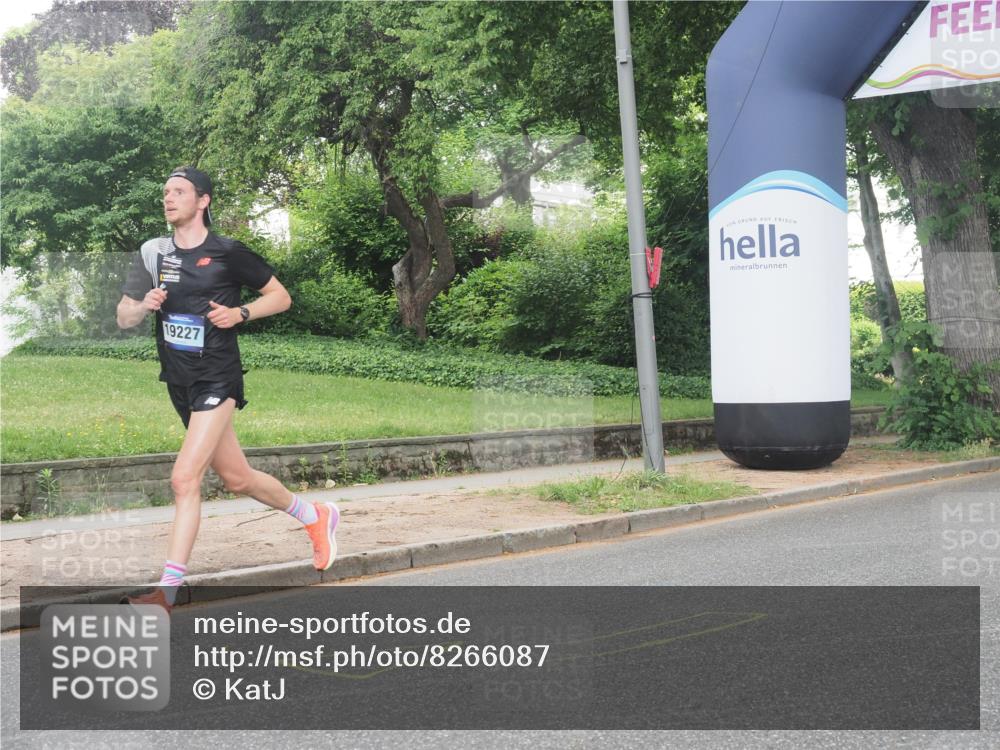 29.06.2025 - hella hamburg halbmarathon KatJ http://msf.ph/oto/8266087 29.06.2025 10:05:34 Zwischen KM18-KM19  meine-sportfotos.de