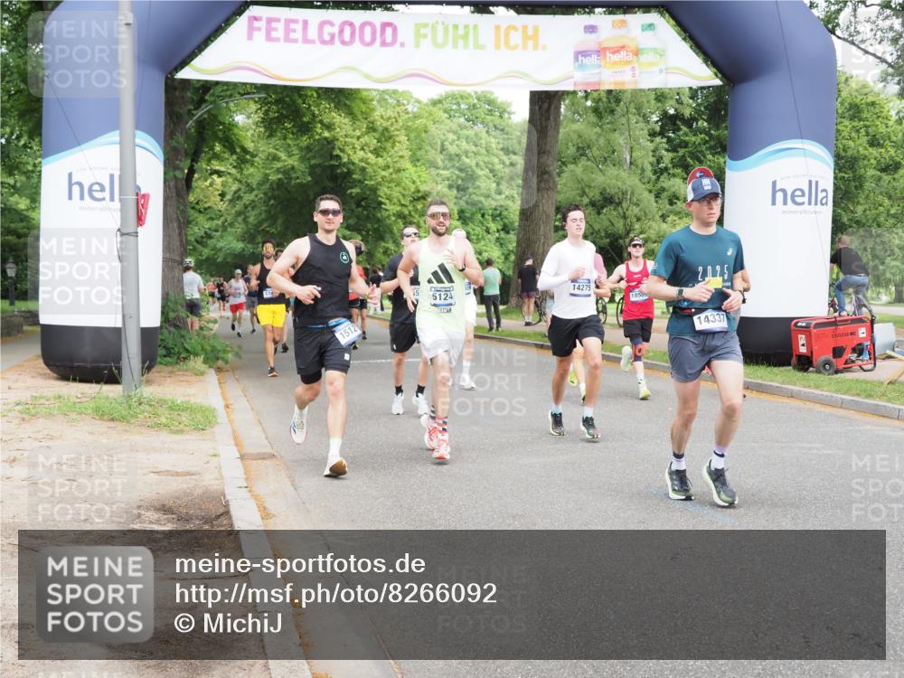 29.06.2025 - hella hamburg halbmarathon MichiJ http://msf.ph/oto/8266092 29.06.2025 10:30:36 Zwischen KM18-KM19 1512, 1903, 5124, 5690, 6639, 7363, 8359, 8694, 9815, 12098, 12588, 14275, 14811, 15255, 15328, 16507, 17032, 17159, 17637, 17926, 18509 meine-sportfotos.de