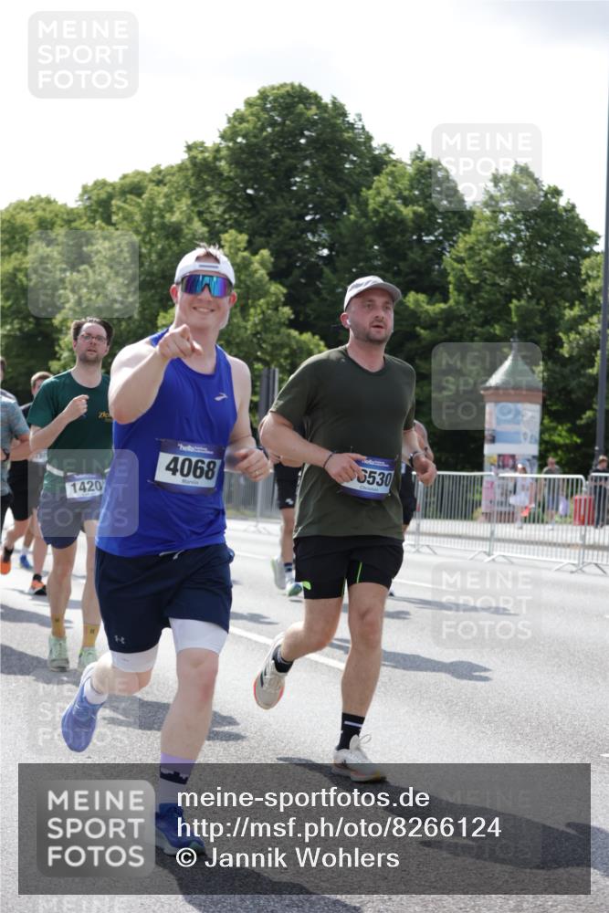 29.06.2025 - hella hamburg halbmarathon Jannik Wohlers http://msf.ph/oto/8266124 29.06.2025 10:00:48 Lombardsbrücke 1130, 1387, 1420, 1726, 2006, 2091, 2354, 2363, 2490, 2936, 3625, 4068, 4238, 4249, 4319, 4370, 0000, 6487, 6531, 6591, 6835, 6924, 7658, 7846, 8045, 8046, 9932, 10188, 10383, 10576, 11465, 11937, 12196, 12206, 12261, 13287, 13516, 15083, 15240, 15527, 15726, 15838, 16401, 16517, 16530, 16594, 16602, 16786, 17387, 17543, 17739, 18029, 18327, 18355, 18452, 18759, 18796, 18833, 19002, 19003 meine-sportfotos.de