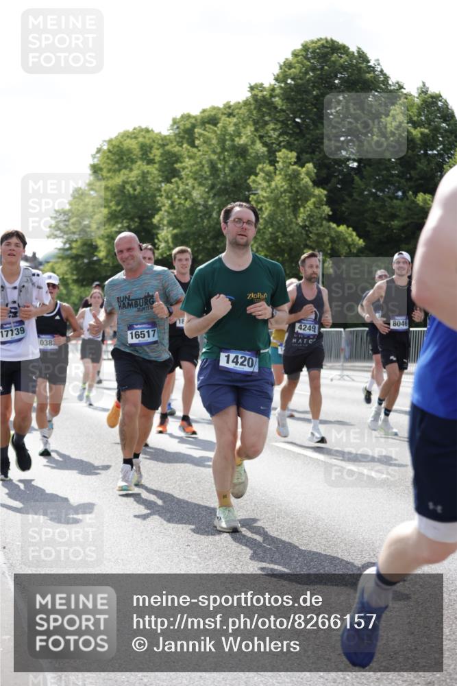 29.06.2025 - hella hamburg halbmarathon Jannik Wohlers http://msf.ph/oto/8266157 29.06.2025 10:00:49 Lombardsbrücke 1130, 1387, 1420, 1726, 2006, 2091, 2354, 2363, 2490, 2936, 3625, 4068, 4238, 4249, 4319, 4370, 0000, 6487, 6531, 6591, 6835, 6924, 7846, 8045, 8046, 9932, 10188, 10383, 10576, 11465, 11937, 12206, 12261, 13516, 15083, 15240, 15726, 15838, 16401, 16517, 16530, 16594, 16602, 16786, 17387, 17543, 17739, 18029, 18327, 18355, 18452, 18759, 18796, 18833, 19002, 19003 meine-sportfotos.de