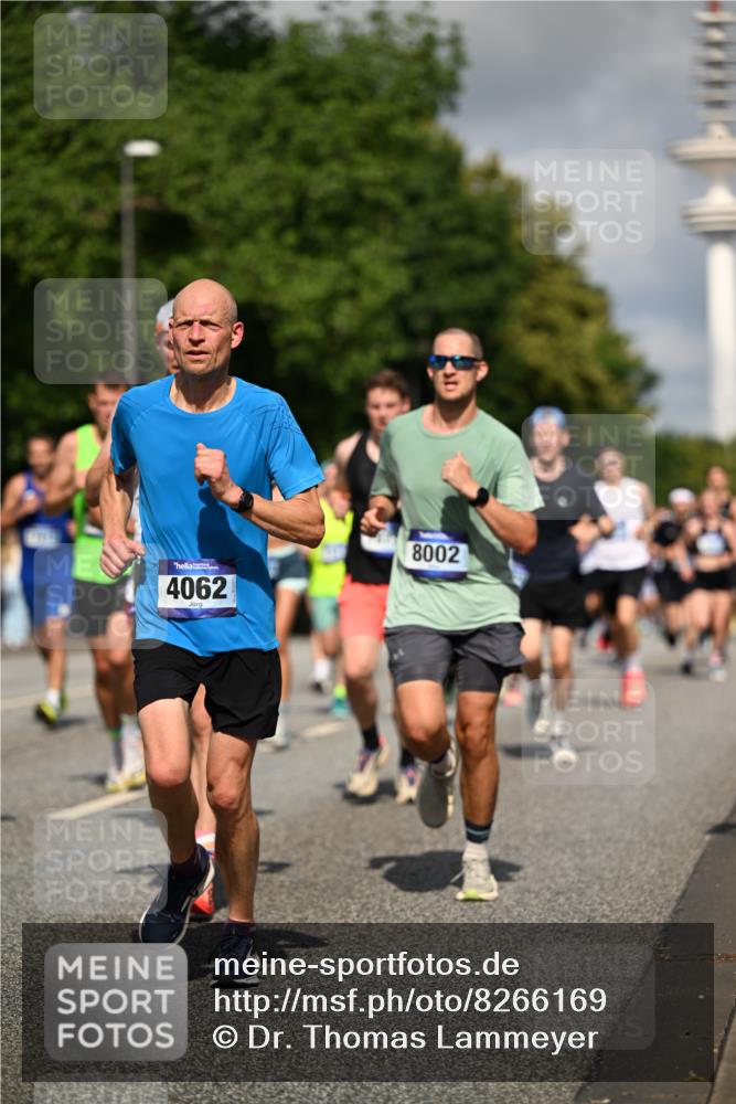 29.06.2025 - hella hamburg halbmarathon Dr. Thomas Lammeyer http://msf.ph/oto/8266169 29.06.2025 09:52:21 Kennedybrücke 1042, 1571, 2262, 3480, 3547, 4062, 4359, 4381, 5003, 5307, 6047, 6993, 7310, 7482, 7981, 8002, 8121, 8571, 9640, 9643, 10190, 10451, 10738, 10877, 11106, 11423 meine-sportfotos.de