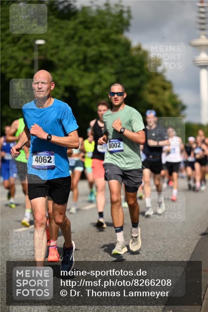 29.06.2025 - hella hamburg halbmarathon Dr. Thomas Lammeyer http://msf.ph/oto/8266208 29.06.2025 09:52:21 Kennedybrücke 1042, 1571, 2262, 3480, 3547, 4062, 4359, 4381, 5003, 5307, 6047, 6993, 7310, 7482, 7981, 8002, 8121, 8571, 9640, 9643, 10190, 10451, 10738, 10877, 11106, 11423 meine-sportfotos.de