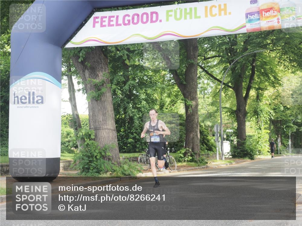 29.06.2025 - hella hamburg halbmarathon KatJ http://msf.ph/oto/8266241 29.06.2025 10:05:46 Zwischen KM18-KM19  meine-sportfotos.de