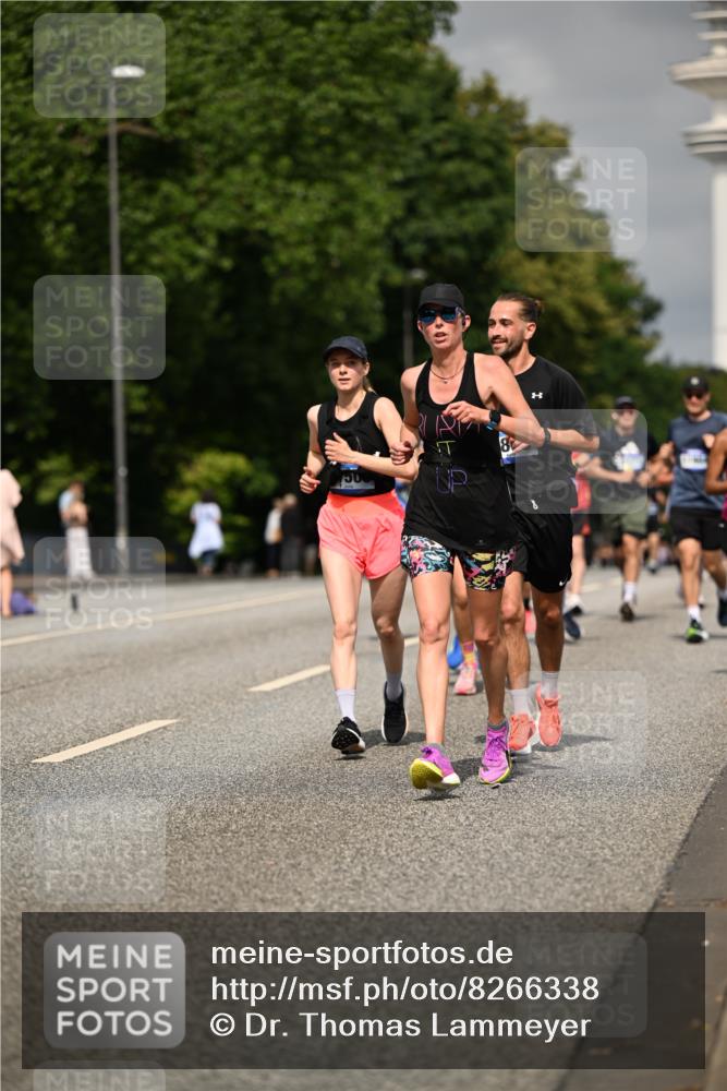 29.06.2025 - hella hamburg halbmarathon Dr. Thomas Lammeyer http://msf.ph/oto/8266338 29.06.2025 10:14:54 Kennedybrücke 1548, 1781, 2868, 4287, 5182, 5440, 5653, 5806, 8171, 8561, 8807, 8810, 10196, 11149 meine-sportfotos.de