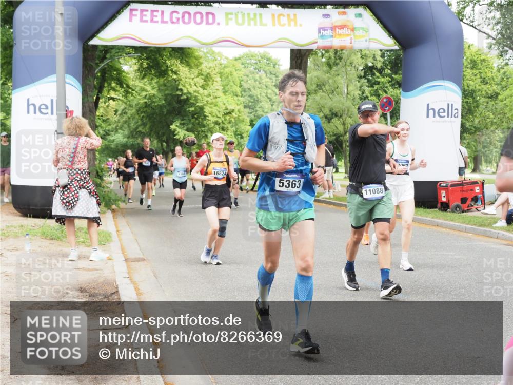 29.06.2025 - hella hamburg halbmarathon MichiJ http://msf.ph/oto/8266369 29.06.2025 10:54:35 Zwischen KM18-KM19 1367, 2963, 2964, 4014, 5363, 11088, 11355, 11641, 15945, 16824, 16976, 17062 meine-sportfotos.de