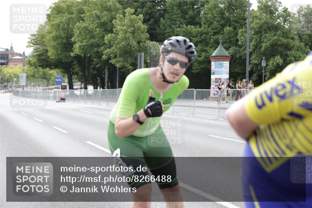 29.06.2025 - hella hamburg halbmarathon Jannik Wohlers http://msf.ph/oto/8266488 29.06.2025 08:50:45 Lombardsbrücke  meine-sportfotos.de