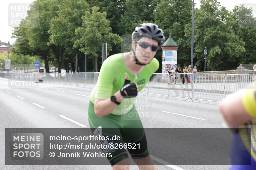 29.06.2025 - hella hamburg halbmarathon Jannik Wohlers http://msf.ph/oto/8266521 29.06.2025 08:50:45 Lombardsbrücke  meine-sportfotos.de