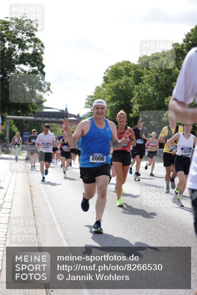 29.06.2025 - hella hamburg halbmarathon Jannik Wohlers http://msf.ph/oto/8266530 29.06.2025 10:00:51 Lombardsbrücke 1130, 1387, 1420, 2006, 2091, 2354, 2363, 2490, 2936, 3425, 4068, 4249, 4319, 4370, 4649, 6087, 0000, 6487, 6591, 6835, 6924, 7287, 7846, 8045, 8046, 9932, 10188, 10383, 10576, 11465, 11937, 12206, 12261, 13516, 13699, 15083, 15240, 15550, 15637, 15726, 15838, 16401, 16517, 16530, 16594, 16602, 16786, 17387, 17543, 17739, 17890, 18029, 18327, 18355, 18759, 18796, 18833, 19002, 19003 meine-sportfotos.de