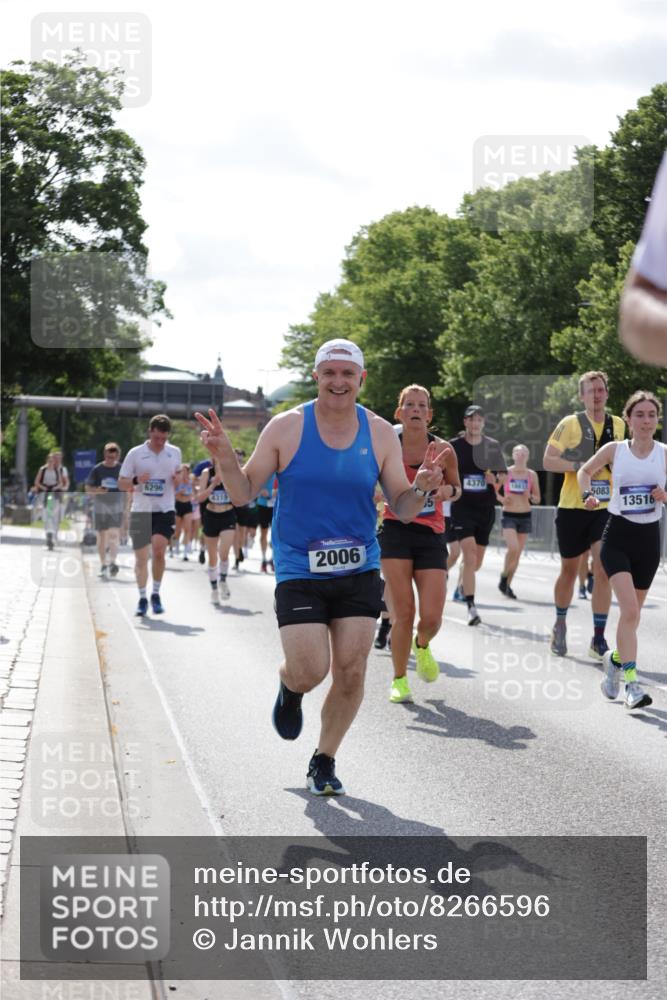29.06.2025 - hella hamburg halbmarathon Jannik Wohlers http://msf.ph/oto/8266596 29.06.2025 10:00:51 Lombardsbrücke 1130, 1387, 1420, 2006, 2091, 2354, 2363, 2490, 2936, 3425, 4068, 4249, 4319, 4370, 4649, 6087, 0000, 6487, 6591, 6835, 6924, 7287, 7846, 8045, 8046, 9932, 10188, 10383, 10576, 11465, 11937, 12206, 12261, 13516, 13699, 15083, 15240, 15550, 15637, 15726, 15838, 16401, 16517, 16530, 16594, 16602, 16786, 17387, 17543, 17739, 17890, 18029, 18327, 18355, 18759, 18796, 18833, 19002, 19003 meine-sportfotos.de