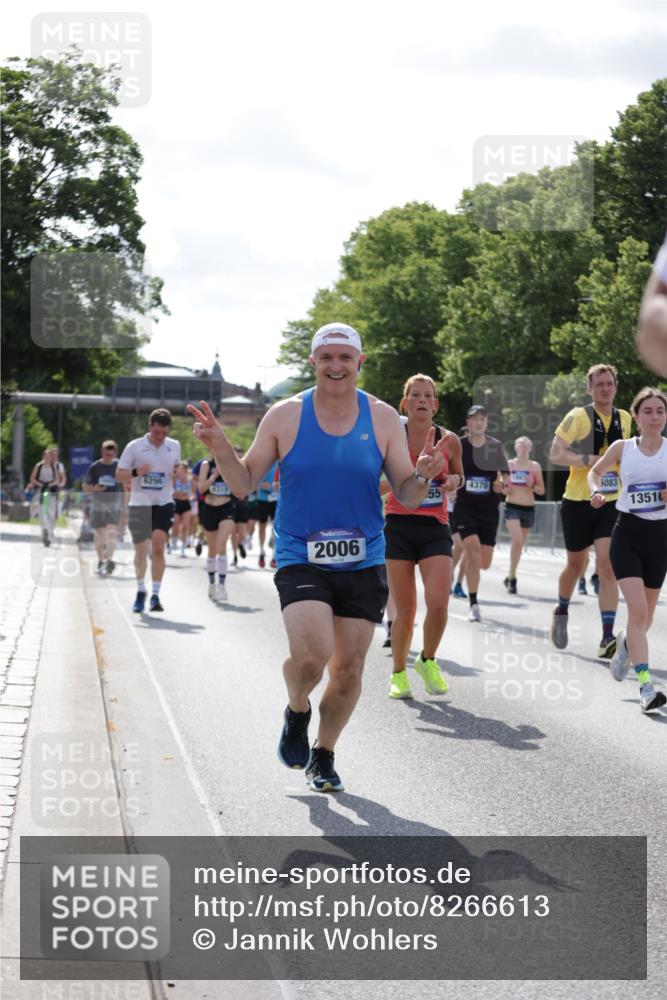 29.06.2025 - hella hamburg halbmarathon Jannik Wohlers http://msf.ph/oto/8266613 29.06.2025 10:00:52 Lombardsbrücke 1130, 1387, 1420, 2006, 2091, 2354, 2363, 2490, 2936, 3425, 4068, 4249, 4319, 4370, 4649, 5675, 6087, 0000, 6487, 6591, 6835, 6924, 7287, 7846, 8045, 8046, 9932, 10383, 10576, 11465, 11937, 13516, 13699, 14867, 15083, 15240, 15550, 15637, 15726, 15838, 16401, 16517, 16530, 16594, 16602, 16786, 17387, 17543, 17739, 17890, 18029, 18327, 18355, 18796, 18833, 19002, 19003 meine-sportfotos.de