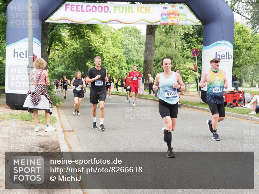 29.06.2025 - hella hamburg halbmarathon MichiJ http://msf.ph/oto/8266618 29.06.2025 10:54:39 Zwischen KM18-KM19 1079, 1367, 4169, 5762, 6517, 11088, 15945, 16824, 17062 meine-sportfotos.de