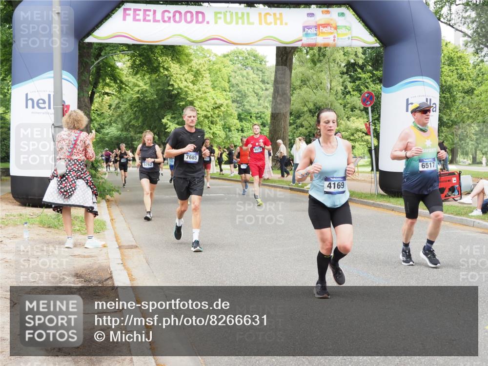 29.06.2025 - hella hamburg halbmarathon MichiJ http://msf.ph/oto/8266631 29.06.2025 10:54:39 Zwischen KM18-KM19 1079, 1367, 4169, 5762, 6517, 11088, 15945, 16824, 17062 meine-sportfotos.de