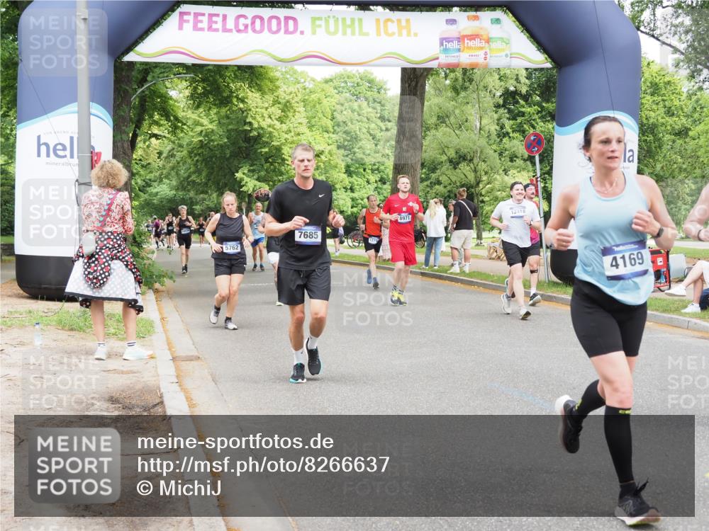 29.06.2025 - hella hamburg halbmarathon MichiJ http://msf.ph/oto/8266637 29.06.2025 10:54:40 Zwischen KM18-KM19 1079, 1367, 4169, 5762, 6517, 7685, 8971, 11088, 12418, 14869, 15429, 15945, 16824, 17062 meine-sportfotos.de