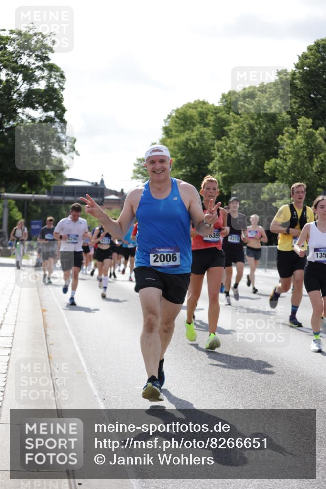 29.06.2025 - hella hamburg halbmarathon Jannik Wohlers http://msf.ph/oto/8266651 29.06.2025 10:00:52 Lombardsbrücke 1130, 1387, 1420, 2006, 2091, 2354, 2363, 2490, 2936, 3425, 4068, 4249, 4319, 4370, 4649, 5675, 6087, 0000, 6487, 6591, 6835, 6924, 7287, 7846, 8045, 8046, 9932, 10383, 10576, 11465, 11937, 13516, 13699, 14867, 15083, 15240, 15550, 15637, 15726, 15838, 16401, 16517, 16530, 16594, 16602, 16786, 17387, 17543, 17739, 17890, 18029, 18327, 18355, 18796, 18833, 19002, 19003 meine-sportfotos.de