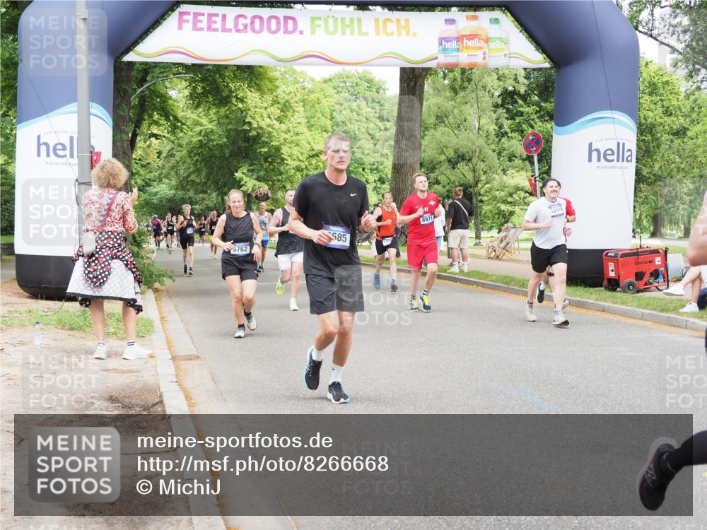 29.06.2025 - hella hamburg halbmarathon MichiJ http://msf.ph/oto/8266668 29.06.2025 10:54:40 Zwischen KM18-KM19 1079, 1367, 4169, 5762, 6517, 7685, 8971, 11088, 12418, 14869, 15429, 15945, 16824, 17062 meine-sportfotos.de