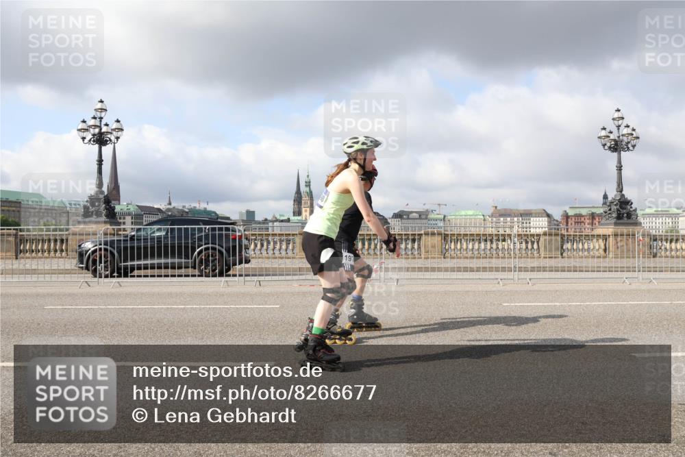 29.06.2025 - hella hamburg halbmarathon Lena Gebhardt http://msf.ph/oto/8266677 29.06.2025 09:04:35 Lombardsbrücke  meine-sportfotos.de