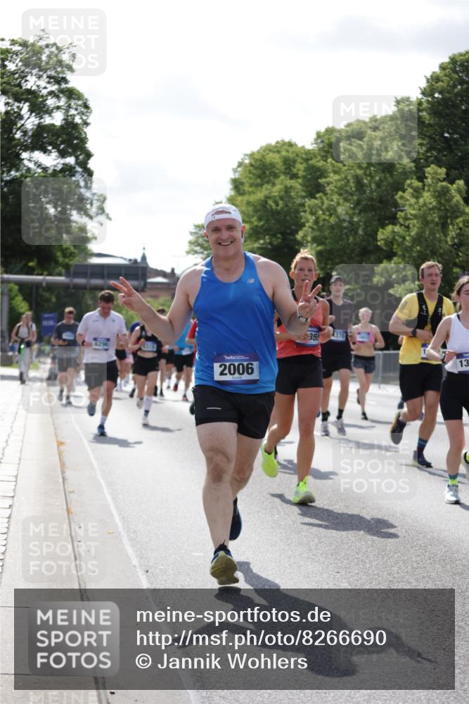 29.06.2025 - hella hamburg halbmarathon Jannik Wohlers http://msf.ph/oto/8266690 29.06.2025 10:00:52 Lombardsbrücke 1130, 1387, 1420, 2006, 2091, 2354, 2363, 2490, 2936, 3425, 4068, 4249, 4319, 4370, 4649, 5675, 6087, 0000, 6487, 6591, 6835, 6924, 7287, 7846, 8045, 8046, 9932, 10383, 10576, 11465, 11937, 13516, 13699, 14867, 15083, 15240, 15550, 15637, 15726, 15838, 16401, 16517, 16530, 16594, 16602, 16786, 17387, 17543, 17739, 17890, 18029, 18327, 18355, 18796, 18833, 19002, 19003 meine-sportfotos.de