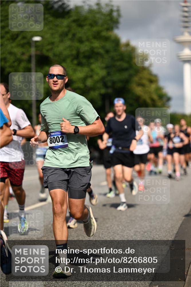 29.06.2025 - hella hamburg halbmarathon Dr. Thomas Lammeyer http://msf.ph/oto/8266805 29.06.2025 09:52:22 Kennedybrücke 1042, 1571, 1600, 2262, 3547, 4062, 4359, 4381, 5003, 5307, 6037, 6047, 6993, 7310, 7482, 7981, 8002, 8121, 8571, 9640, 9643, 10190, 10451, 10738, 10877, 11106, 11423 meine-sportfotos.de