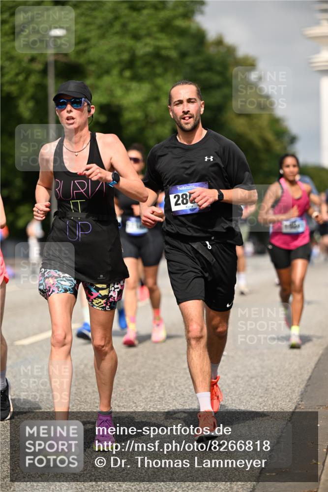 29.06.2025 - hella hamburg halbmarathon Dr. Thomas Lammeyer http://msf.ph/oto/8266818 29.06.2025 10:14:57 Kennedybrücke 1548, 1781, 2868, 4287, 5182, 5440, 5653, 5806, 8171, 8561, 8807, 8810, 10196, 11149 meine-sportfotos.de