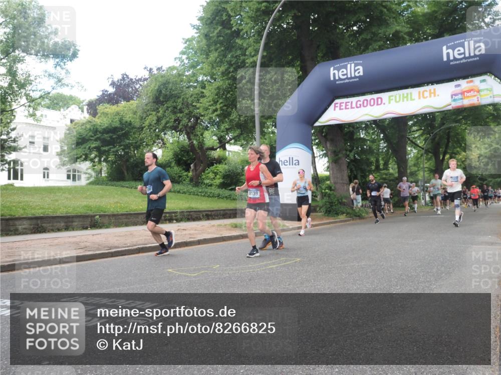 29.06.2025 - hella hamburg halbmarathon KatJ http://msf.ph/oto/8266825 29.06.2025 10:39:14 Zwischen KM18-KM19 1098, 2397, 2818, 4967, 6286, 8139 meine-sportfotos.de