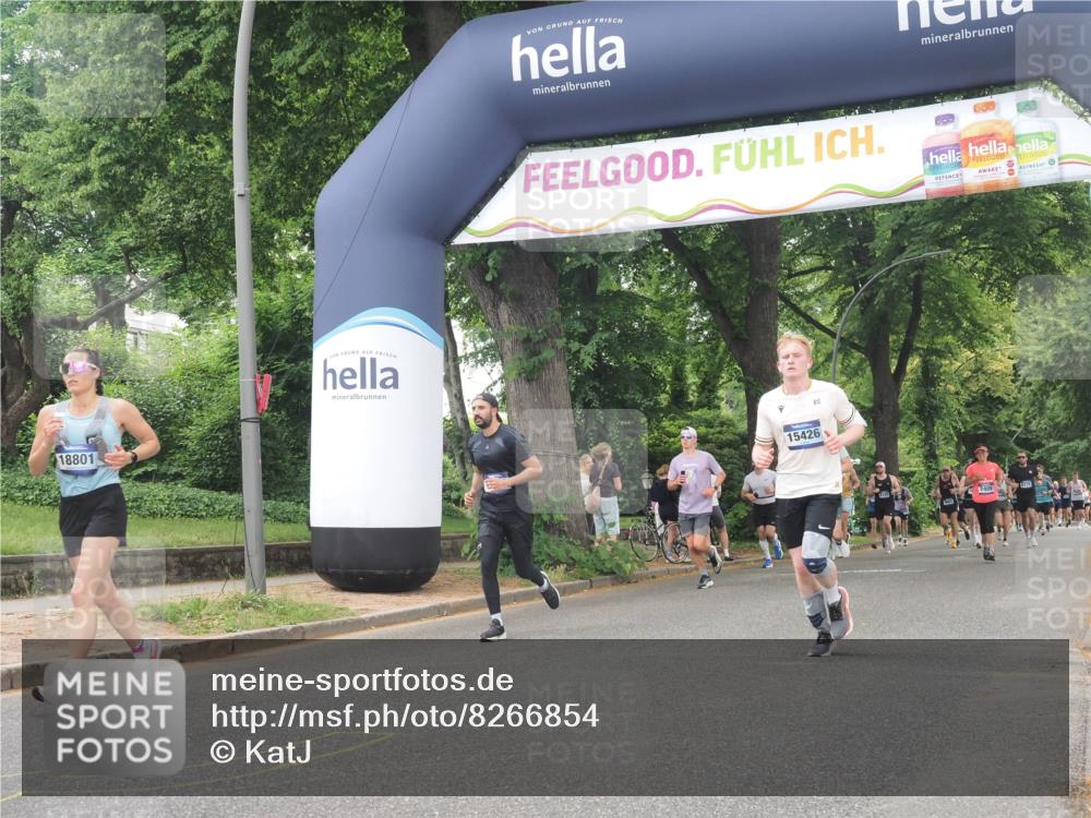 29.06.2025 - hella hamburg halbmarathon KatJ http://msf.ph/oto/8266854 29.06.2025 10:39:15 Zwischen KM18-KM19 1098, 2397, 2818, 4967, 6286, 8139 meine-sportfotos.de