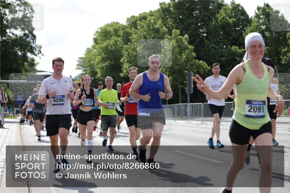 29.06.2025 - hella hamburg halbmarathon Jannik Wohlers http://msf.ph/oto/8266860 29.06.2025 10:00:55 Lombardsbrücke 1130, 1387, 1420, 2006, 2091, 2354, 2363, 2936, 3425, 3663, 4068, 4249, 4319, 4370, 4649, 5675, 6087, 0000, 6591, 6835, 6924, 7287, 7846, 8030, 8045, 8046, 8191, 8691, 9932, 10383, 10576, 11465, 11937, 12475, 13516, 13551, 13699, 14867, 15083, 15240, 15550, 15637, 15726, 16517, 16530, 16602, 17387, 17543, 17739, 17890, 18029, 18290, 18327, 18355, 18796, 18833, 19002, 19003 meine-sportfotos.de