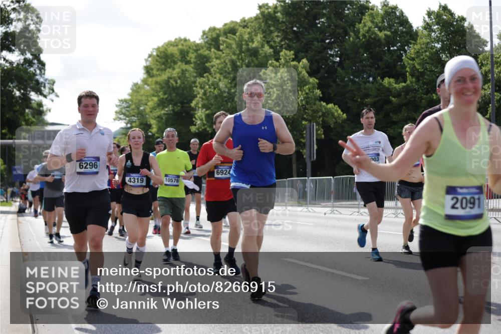29.06.2025 - hella hamburg halbmarathon Jannik Wohlers http://msf.ph/oto/8266915 29.06.2025 10:00:55 Lombardsbrücke 1130, 1387, 1420, 2006, 2091, 2354, 2363, 2936, 3425, 3663, 4068, 4249, 4319, 4370, 4649, 5675, 6087, 0000, 6591, 6835, 6924, 7287, 7846, 8030, 8045, 8046, 8191, 8691, 9932, 10383, 10576, 11465, 11937, 12475, 13516, 13551, 13699, 14867, 15083, 15240, 15550, 15637, 15726, 16517, 16530, 16602, 17387, 17543, 17739, 17890, 18029, 18290, 18327, 18355, 18796, 18833, 19002, 19003 meine-sportfotos.de
