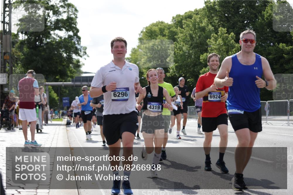 29.06.2025 - hella hamburg halbmarathon Jannik Wohlers http://msf.ph/oto/8266938 29.06.2025 10:00:55 Lombardsbrücke 1130, 1387, 1420, 2006, 2091, 2354, 2363, 2936, 3425, 3663, 4068, 4249, 4319, 4370, 4649, 5675, 6087, 0000, 6591, 6835, 6924, 7287, 7846, 8030, 8045, 8046, 8191, 8691, 9932, 10383, 10576, 11465, 11937, 12475, 13516, 13551, 13699, 14867, 15083, 15240, 15550, 15637, 15726, 16517, 16530, 16602, 17387, 17543, 17739, 17890, 18029, 18290, 18327, 18355, 18796, 18833, 19002, 19003 meine-sportfotos.de
