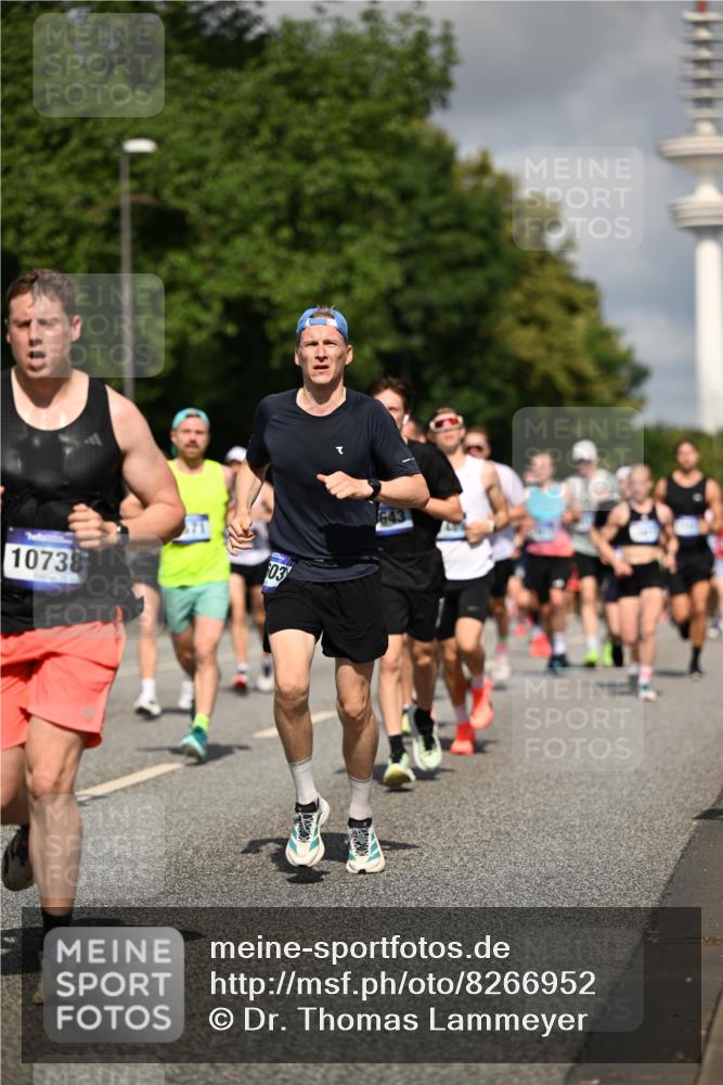 29.06.2025 - hella hamburg halbmarathon Dr. Thomas Lammeyer http://msf.ph/oto/8266952 29.06.2025 09:52:23 Kennedybrücke 1042, 1571, 1600, 2262, 3547, 4062, 4359, 4381, 5003, 6037, 6047, 6993, 7310, 7482, 7981, 8002, 8121, 8571, 9640, 9643, 10190, 10451, 10738, 10877, 11106, 11423 meine-sportfotos.de