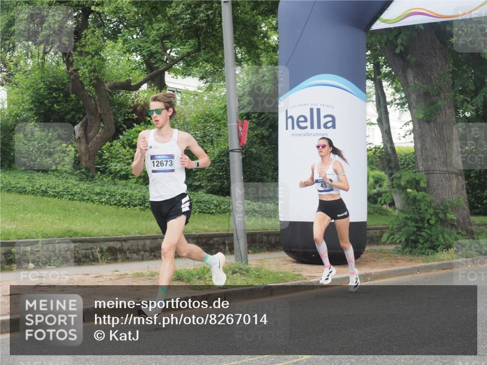 29.06.2025 - hella hamburg halbmarathon KatJ http://msf.ph/oto/8267014 29.06.2025 10:06:46 Zwischen KM18-KM19  meine-sportfotos.de