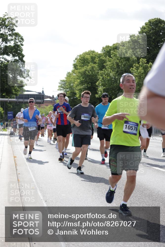 29.06.2025 - hella hamburg halbmarathon Jannik Wohlers http://msf.ph/oto/8267027 29.06.2025 10:00:57 Lombardsbrücke 1130, 1387, 1420, 2006, 2091, 2354, 2363, 2936, 3425, 3663, 4068, 4249, 4319, 4370, 4649, 5570, 5675, 6087, 0000, 6591, 6924, 7287, 7846, 8030, 8045, 8046, 8191, 8691, 10383, 10576, 11465, 12475, 13516, 13551, 13699, 14867, 15083, 15240, 15550, 15637, 15726, 16063, 16367, 16395, 16517, 16530, 16602, 16754, 17387, 17543, 17739, 17890, 18290, 18327, 18355, 18717, 18796, 18833, 19002, 19003 meine-sportfotos.de