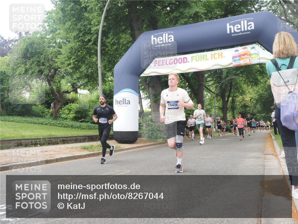 29.06.2025 - hella hamburg halbmarathon KatJ http://msf.ph/oto/8267044 29.06.2025 10:39:16 Zwischen KM18-KM19 1098, 2397, 2818, 4967, 6286, 8139 meine-sportfotos.de