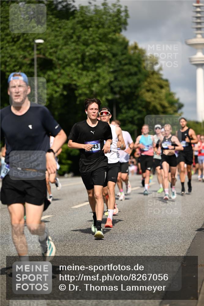 29.06.2025 - hella hamburg halbmarathon Dr. Thomas Lammeyer http://msf.ph/oto/8267056 29.06.2025 09:52:24 Kennedybrücke 1042, 1571, 1600, 2262, 2797, 3547, 4062, 4359, 4381, 5003, 6037, 6047, 7310, 7482, 7981, 8002, 8121, 8571, 9640, 9643, 10190, 10451, 10738, 10877, 11106, 11423 meine-sportfotos.de