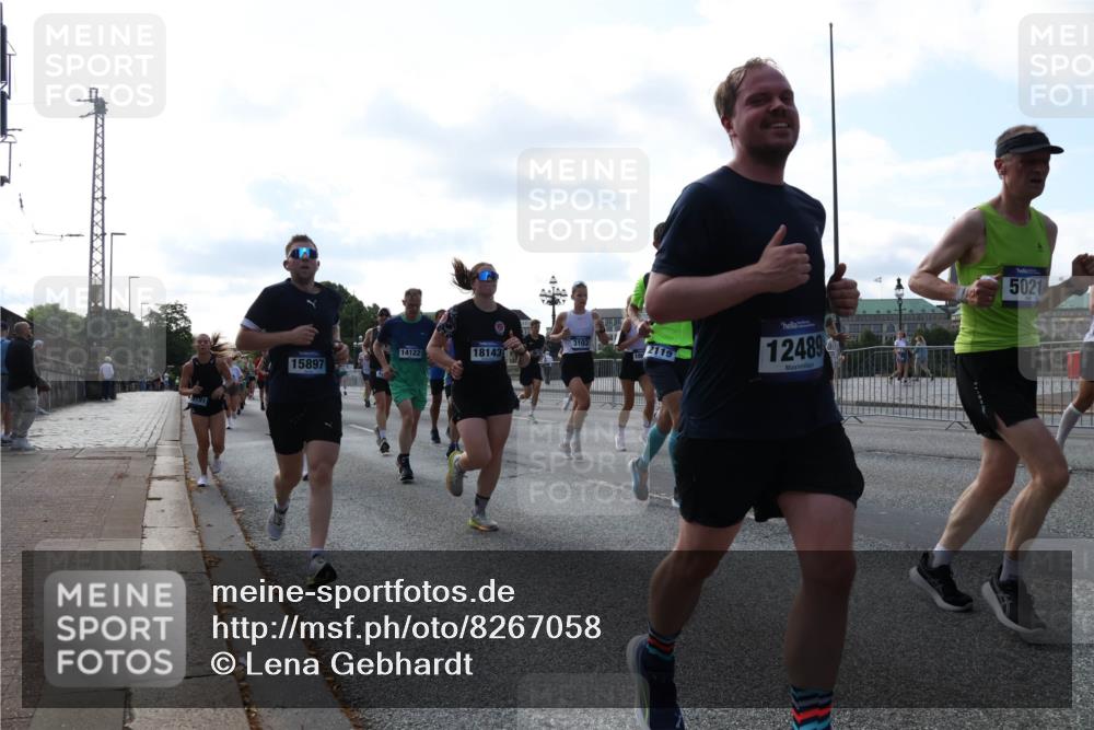 29.06.2025 - hella hamburg halbmarathon Lena Gebhardt http://msf.ph/oto/8267058 29.06.2025 09:57:21 Lombardsbrücke 1030, 1086, 1193, 1327, 1381, 1422, 1442, 1537, 1657, 1783, 2025, 2074, 2111, 2119, 2252, 2340, 2444, 2595, 2814, 2839, 2855, 2869, 2878, 3048, 3093, 3096, 3103, 3575, 3698, 3791, 3999, 4261, 4299, 4558, 4726, 4770, 4897, 4986, 5008, 5013, 5018, 5021, 5024, 5319, 5633, 5744, 5820, 5907, 6125, 6374, 6377, 6631, 6720, 6762, 6795, 6942, 7176, 7177, 7221, 7259, 7397, 7742, 7918, 7930, 7932, 8112, 8313, 8651, 8813, 8930, 9060, 9316, 9497, 10191 meine-sportfotos.de