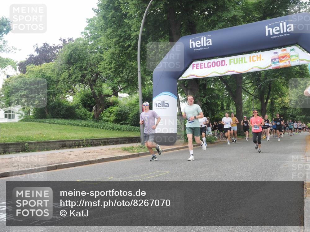 29.06.2025 - hella hamburg halbmarathon KatJ http://msf.ph/oto/8267070 29.06.2025 10:39:18 Zwischen KM18-KM19 1098, 2818, 7409, 8139 meine-sportfotos.de