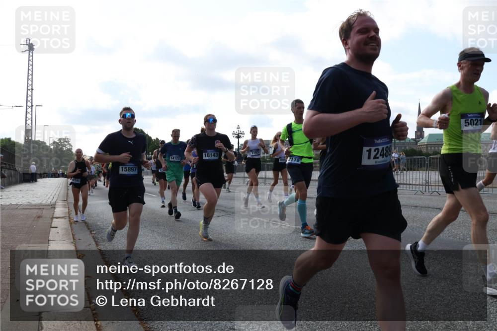 29.06.2025 - hella hamburg halbmarathon Lena Gebhardt http://msf.ph/oto/8267128 29.06.2025 09:57:22 Lombardsbrücke 1030, 1086, 1193, 1327, 1381, 1422, 1442, 1537, 1657, 1783, 2025, 2074, 2111, 2119, 2252, 2340, 2444, 2488, 2595, 2814, 2839, 2855, 2869, 2878, 3048, 3093, 3096, 3103, 3575, 3698, 3791, 3999, 4261, 4299, 4558, 4726, 4770, 4897, 4986, 5008, 5013, 5018, 5021, 5024, 5319, 5633, 5744, 5820, 5907, 6125, 6374, 6377, 6631, 6720, 6762, 6795, 6942, 7176, 7177, 7221, 7259, 7397, 7742, 7918, 7930, 7932, 8112, 8313, 8651, 8813, 8930, 9060, 9316, 9497, 10191 meine-sportfotos.de