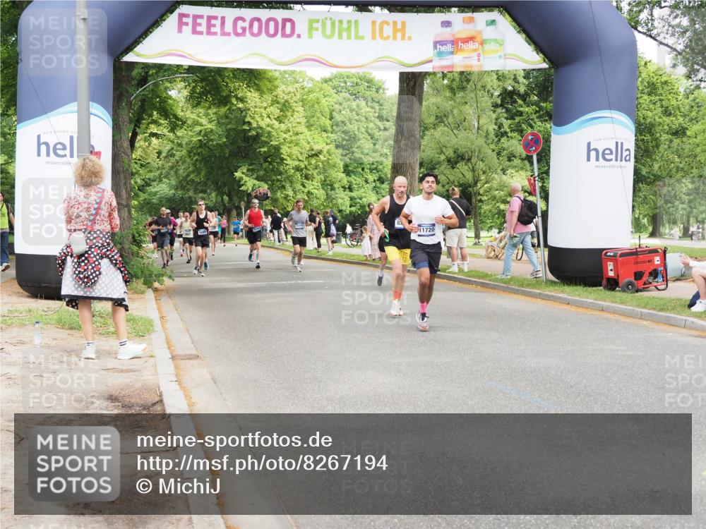 29.06.2025 - hella hamburg halbmarathon MichiJ http://msf.ph/oto/8267194 29.06.2025 10:54:48 Zwischen KM18-KM19 4666, 7685, 8279, 8971, 10372, 11720, 12418, 12790, 14436, 14869, 15429 meine-sportfotos.de