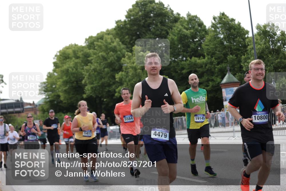29.06.2025 - hella hamburg halbmarathon Jannik Wohlers http://msf.ph/oto/8267201 29.06.2025 10:33:34 Lombardsbrücke 1417, 1705, 1787, 1896, 2265, 2482, 2496, 2526, 2933, 3264, 3340, 3345, 3829, 3848, 4479, 4807, 4942, 5561, 5566, 5584, 5691, 5821, 5822, 5887, 6364, 6515, 6516, 6956, 7027, 7565, 8202, 8277, 8375, 8377, 8383, 8401, 9094, 9875, 9995, 10007, 10071, 10561, 10800, 11092, 11111, 11237, 11338, 11432, 11642, 12330, 12562, 12835, 13401, 13485, 13535, 13741, 13934, 14032, 14058, 14873, 14919, 15792, 15845, 16115, 16578, 17440, 17953, 19145, 19164 meine-sportfotos.de