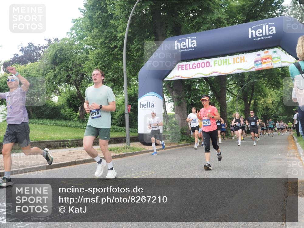 29.06.2025 - hella hamburg halbmarathon KatJ http://msf.ph/oto/8267210 29.06.2025 10:39:20 Zwischen KM18-KM19 1098, 6776, 7409, 8139 meine-sportfotos.de
