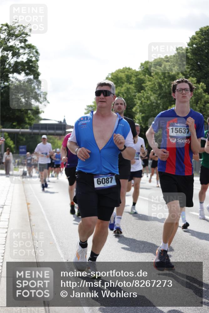 29.06.2025 - hella hamburg halbmarathon Jannik Wohlers http://msf.ph/oto/8267273 29.06.2025 10:01:00 Lombardsbrücke 1387, 1420, 2006, 2091, 3199, 3425, 3663, 4068, 4249, 4319, 4322, 4370, 4649, 5570, 5675, 6087, 6281, 0000, 6302, 6591, 6924, 7287, 7846, 8030, 8045, 8046, 8191, 8392, 8691, 10383, 10576, 11043, 11465, 12475, 13516, 13551, 13699, 14867, 15083, 15240, 15550, 15637, 15726, 16063, 16367, 16395, 16517, 16530, 16602, 16754, 17140, 17387, 17441, 17890, 18290, 18327, 18355, 18716, 18717, 18796, 18833, 19002, 19003, 19160 meine-sportfotos.de