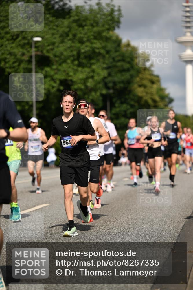 29.06.2025 - hella hamburg halbmarathon Dr. Thomas Lammeyer http://msf.ph/oto/8267335 29.06.2025 09:52:24 Kennedybrücke 1042, 1571, 1600, 2262, 2797, 3547, 4062, 4359, 4381, 5003, 6037, 6047, 7310, 7482, 7981, 8002, 8121, 8571, 9640, 9643, 10190, 10451, 10738, 10877, 11106, 11423 meine-sportfotos.de