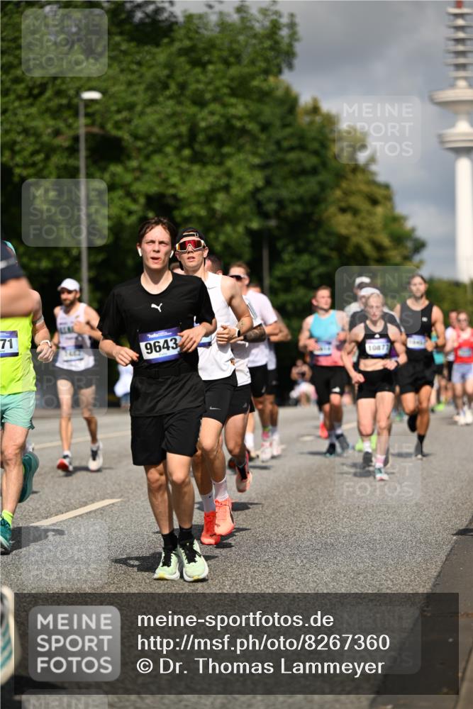 29.06.2025 - hella hamburg halbmarathon Dr. Thomas Lammeyer http://msf.ph/oto/8267360 29.06.2025 09:52:24 Kennedybrücke 1042, 1571, 1600, 2262, 2797, 3547, 4062, 4359, 4381, 5003, 6037, 6047, 7310, 7482, 7981, 8002, 8121, 8571, 9640, 9643, 10190, 10451, 10738, 10877, 11106, 11423 meine-sportfotos.de