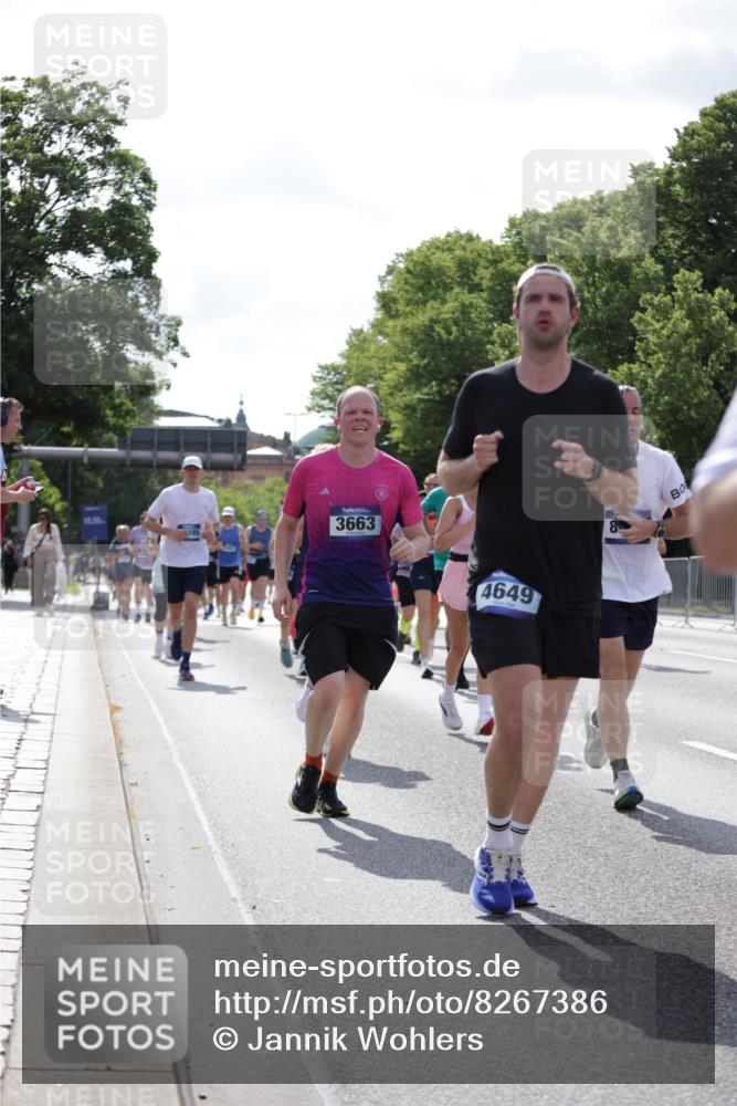 29.06.2025 - hella hamburg halbmarathon Jannik Wohlers http://msf.ph/oto/8267386 29.06.2025 10:01:01 Lombardsbrücke 1387, 1420, 1724, 2006, 2091, 3199, 3425, 3663, 4249, 4319, 4322, 4370, 4649, 5570, 5675, 6087, 6281, 0000, 6302, 6591, 6924, 7287, 7846, 8030, 8045, 8046, 8191, 8392, 8691, 8822, 10383, 10576, 11043, 11465, 12475, 13516, 13528, 13551, 13699, 14867, 15083, 15550, 15637, 15726, 16063, 16367, 16395, 16517, 16602, 16754, 17140, 17387, 17441, 17890, 18290, 18327, 18355, 18716, 18717, 18796, 18833, 19002, 19003, 19160 meine-sportfotos.de