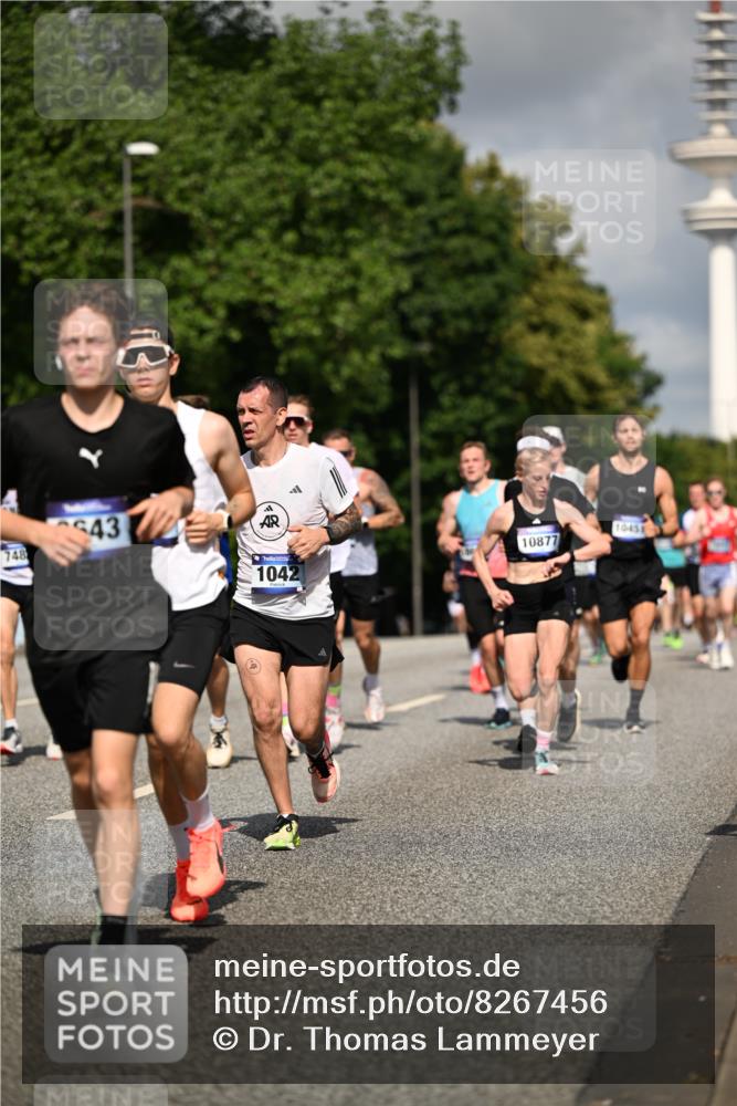 29.06.2025 - hella hamburg halbmarathon Dr. Thomas Lammeyer http://msf.ph/oto/8267456 29.06.2025 09:52:25 Kennedybrücke 1042, 1571, 1600, 2262, 2797, 3547, 4062, 4359, 4381, 5003, 6037, 6047, 7310, 7482, 7981, 8002, 8121, 9640, 9643, 10190, 10451, 10738, 10877, 11106, 11423 meine-sportfotos.de